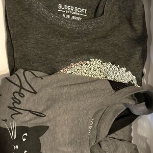 123- bundle #2 Torrid size 3 graphic tee